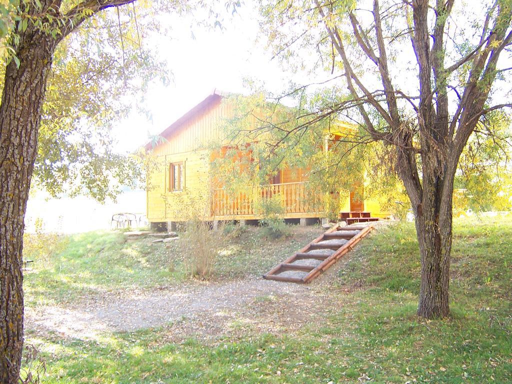 Camping La Motte Flottante La Freissinouse Ngoại thất bức ảnh